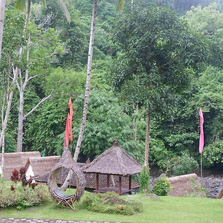 Aum Resort Pulukan Exterior foto