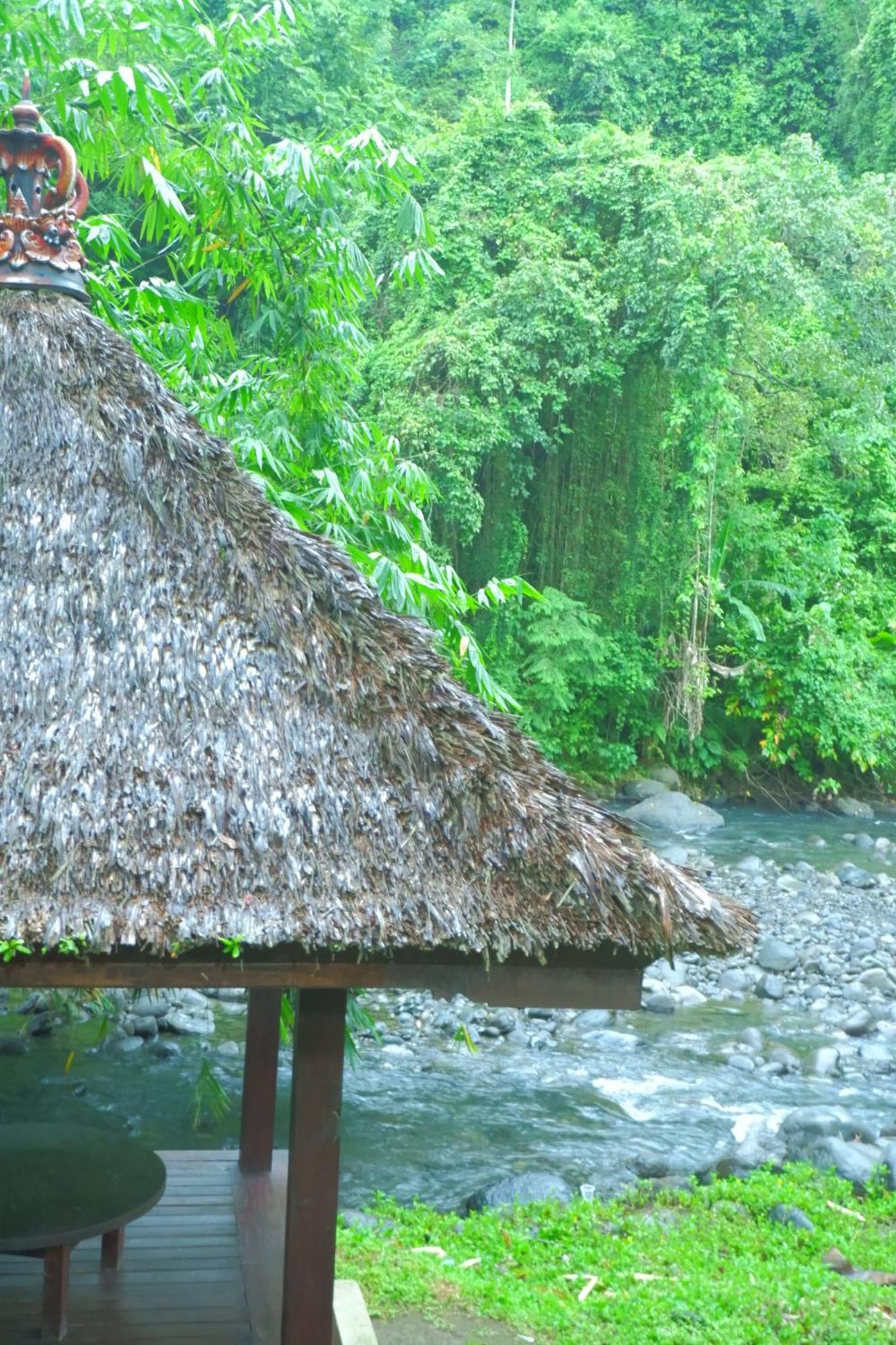 Aum Resort Pulukan Exterior foto