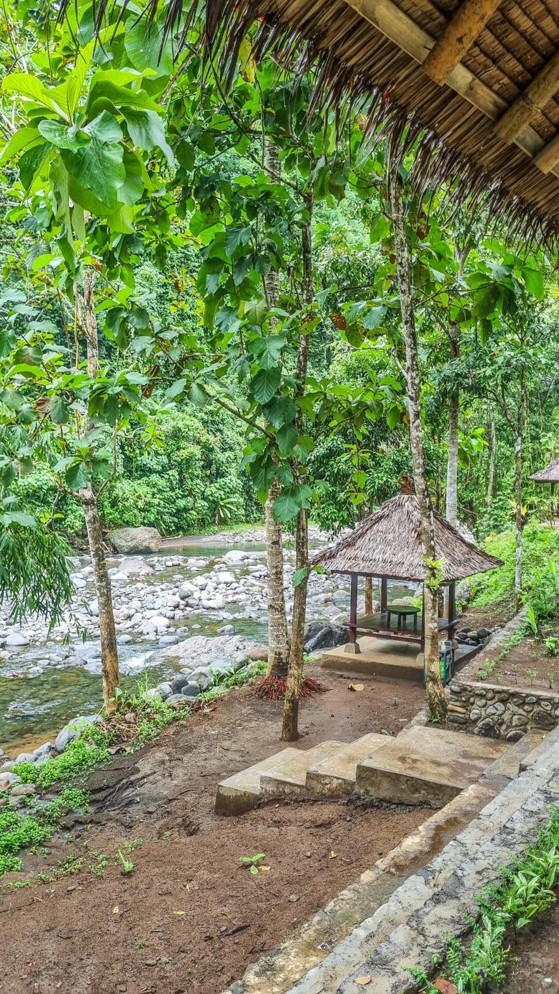 Aum Resort Pulukan Exterior foto